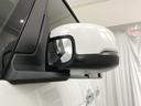 ベースグレード　軽自動車　届出済未使用車　衝突被害軽減ブレーキ　ＡＢＳ　エアコン　エアバッグ　パワステ　パワーウィンドウ　アイドリングストップ　スマートキー（24枚目）