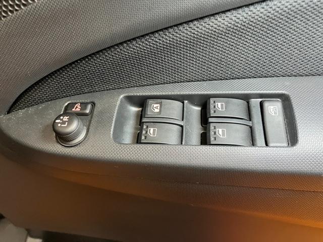 ムーヴ カスタム　Ｘリミテッド　ＳＡ　スマアシ　Ｂカメラ　ＵＳＢ接続端子　オートエアコン　Ｐスタート　エコアイドル　横滑り防止機能　誤発進抑制機能　ＥＴＣ　電動格納ミラー　パワーウインドウ　キーフリー（20枚目）