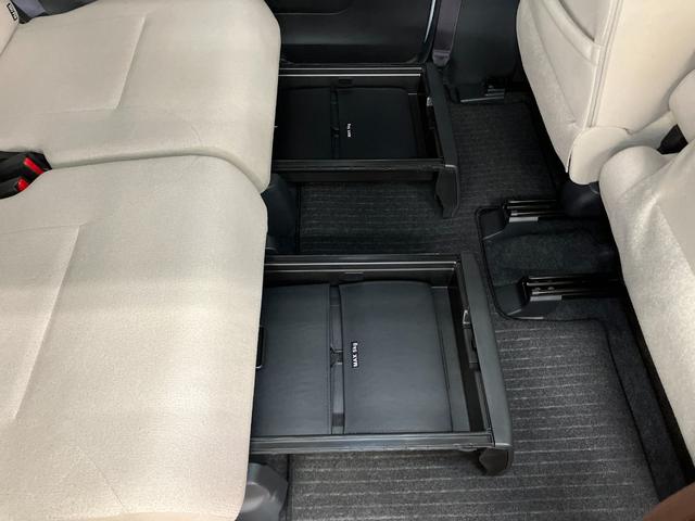 ムーヴキャンバス Ｘメイクアップリミテッド　ＳＡＩＩＩ　サポカーＳワイド適合　パノラマモニター対応　ＥＴＣ　ドラレコ　ステアリングスイッチ　両側オートスライドドア　置きラクボックス　Ｐスタート　アイドリングストップ　電動格納ミラー　キーフリー（21枚目）