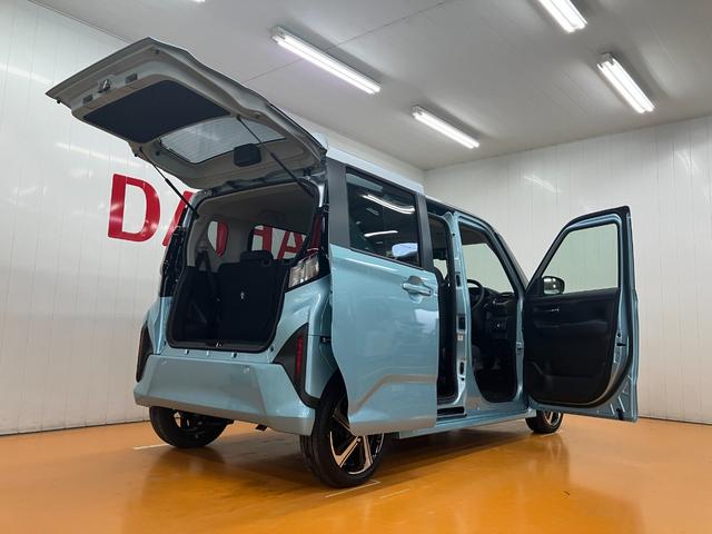 ムーヴ ＲＳ　サポカーＳワイド適合　パノラマモニター対応　両側オートスライドドア　全車速追従機能付ＡＣＣ　ステアリングスイッチ　電動パーキングブレーキ　Ｐスタート　コーナーセンサー　キーフリー（9枚目）