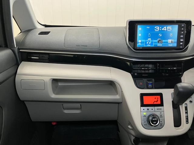 ムーヴ ＸリミテッドＩＩ　ＳＡＩＩＩ　サポカーＳワイド適合　ステアリングスイッチ　オートエアコン　ディスプレイオーディオ　Ｐスタート　運転席シートヒーター　ＵＳＢ接続端子　横滑り防止機能　誤発進抑制機能　オートハイビーム　キーフリー（12枚目）