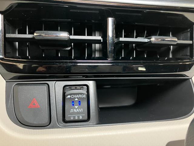 ムーヴ ＸリミテッドＩＩ　ＳＡＩＩＩ　サポカーＳワイド適合　ステアリングスイッチ　オートエアコン　ディスプレイオーディオ　Ｐスタート　運転席シートヒーター　ＵＳＢ接続端子　横滑り防止機能　誤発進抑制機能　オートハイビーム　キーフリー（17枚目）