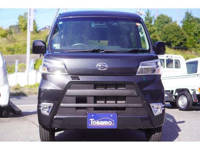 ハイゼットカーゴ クルーズターボＳＡＩＩＩ　４ＷＤ／５速ＭＴ／ターボ／ディスプレイオーディオ／Ａｎｄｒｏｉｄ　Ａｕｔｏ／Ａｐｐｌｅ　ＣａｒＰｌａｙ／バックカメラ／ドラレコ／ＴＡＮＡＢＥ　リフトアップ／ＥＴＣ／／ＬＥＤライト／スマートシスト（2枚目）