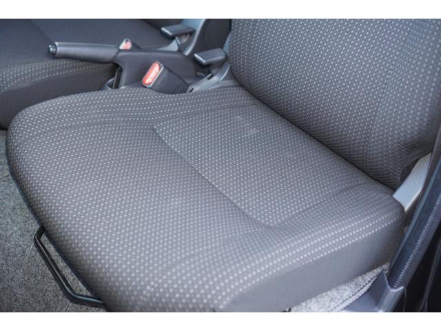 ハイゼットカーゴ クルーズターボＳＡＩＩＩ　４ＷＤ／５速ＭＴ／ターボ／ディスプレイオーディオ／Ａｎｄｒｏｉｄ　Ａｕｔｏ／Ａｐｐｌｅ　ＣａｒＰｌａｙ／バックカメラ／ドラレコ／ＴＡＮＡＢＥ　リフトアップ／ＥＴＣ／／ＬＥＤライト／スマートシスト（26枚目）
