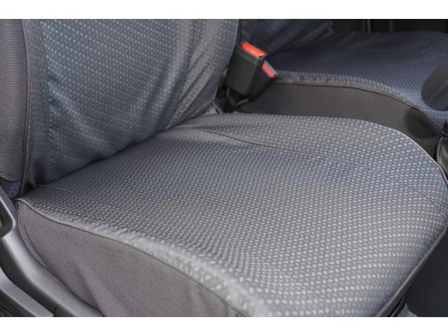 アルト Ｆ　５速ＭＴ／最終型／ワンオーナー／オートライト／純正ＣＤオーディオ／ＡＢＳ／キーレスキー／ドアバイザー／フロアマット／シートカバー／カラードドアミラーカバー（15枚目）