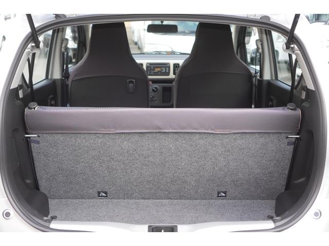 アルト Ｆ　５速ＭＴ／最終型／ワンオーナー／オートライト／純正ＣＤオーディオ／ＡＢＳ／キーレスキー／ドアバイザー／フロアマット／シートカバー／カラードドアミラーカバー（17枚目）