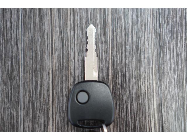 アルト Ｆ　５速ＭＴ／最終型／ワンオーナー／オートライト／純正ＣＤオーディオ／ＡＢＳ／キーレスキー／ドアバイザー／フロアマット／シートカバー／カラードドアミラーカバー（33枚目）