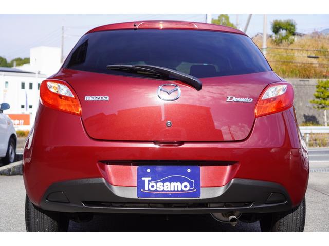 デミオ １３Ｃ　５速ＭＴ／ワンオーナー／バリューパッケージ／ダークテインテッドガラス／キーレスキー／電動格納ミラー／ＣＤオーディオ（ＵＳＢ端子付き）（3枚目）