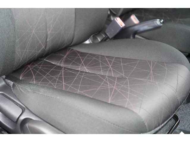 デミオ １３Ｃ　５速ＭＴ／ワンオーナー／バリューパッケージ／ダークテインテッドガラス／キーレスキー／電動格納ミラー／ＣＤオーディオ（ＵＳＢ端子付き）（15枚目）