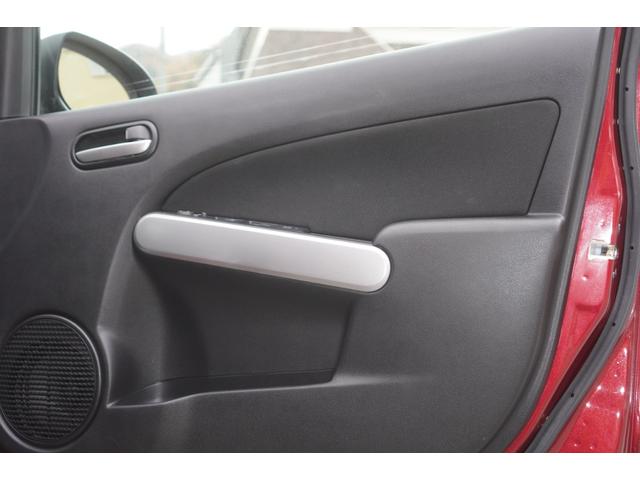 デミオ １３Ｃ　５速ＭＴ／ワンオーナー／バリューパッケージ／ダークテインテッドガラス／キーレスキー／電動格納ミラー／ＣＤオーディオ（ＵＳＢ端子付き）（31枚目）