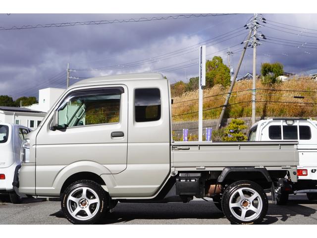 スーパーキャリイ X パートタイム4WD/5速MT/リフトアップ/社外14インチAW/リアオーバーフェンダー/バンパーガード/デフロック/デュアルカメラブレーキサポート/レーンキープアシスト/LEDライト/キーレス(5枚目)