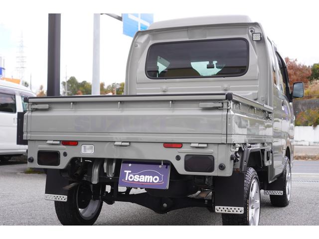 スーパーキャリイ X パートタイム4WD/5速MT/リフトアップ/社外14インチAW/リアオーバーフェンダー/バンパーガード/デフロック/デュアルカメラブレーキサポート/レーンキープアシスト/LEDライト/キーレス(8枚目)