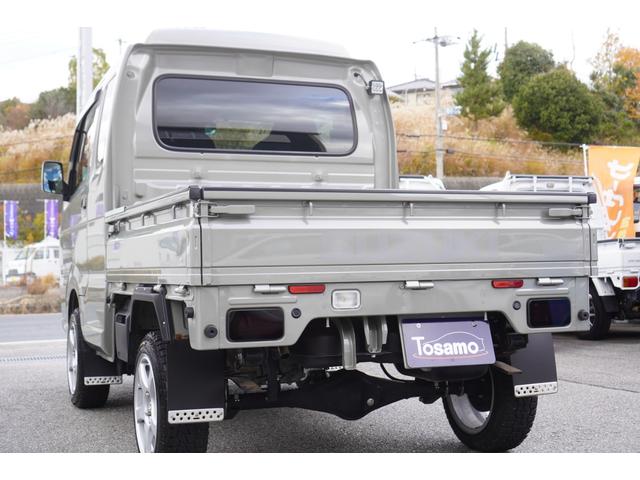 スーパーキャリイ X パートタイム4WD/5速MT/リフトアップ/社外14インチAW/リアオーバーフェンダー/バンパーガード/デフロック/デュアルカメラブレーキサポート/レーンキープアシスト/LEDライト/キーレス(9枚目)