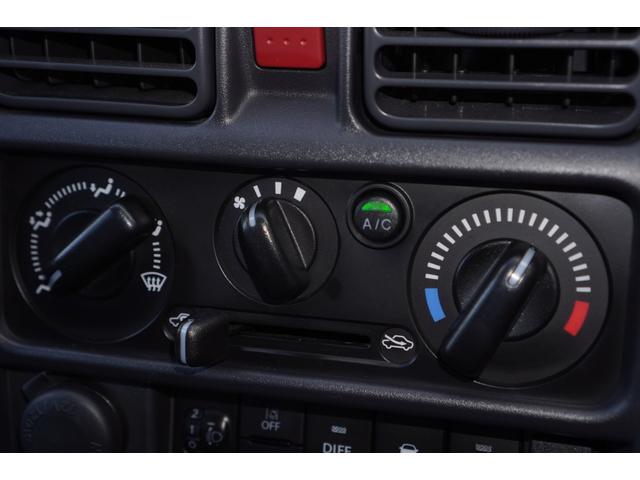 スーパーキャリイ X パートタイム4WD/5速MT/リフトアップ/社外14インチAW/リアオーバーフェンダー/バンパーガード/デフロック/デュアルカメラブレーキサポート/レーンキープアシスト/LEDライト/キーレス(12枚目)