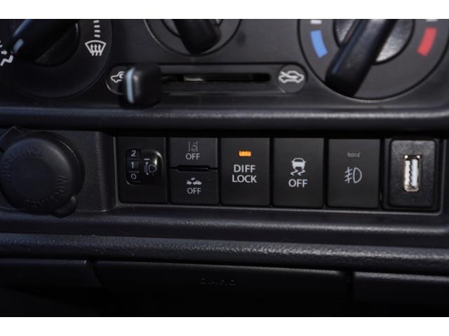 スーパーキャリイ X パートタイム4WD/5速MT/リフトアップ/社外14インチAW/リアオーバーフェンダー/バンパーガード/デフロック/デュアルカメラブレーキサポート/レーンキープアシスト/LEDライト/キーレス(13枚目)