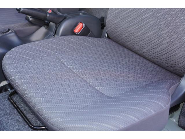 スーパーキャリイ X パートタイム4WD/5速MT/リフトアップ/社外14インチAW/リアオーバーフェンダー/バンパーガード/デフロック/デュアルカメラブレーキサポート/レーンキープアシスト/LEDライト/キーレス(16枚目)