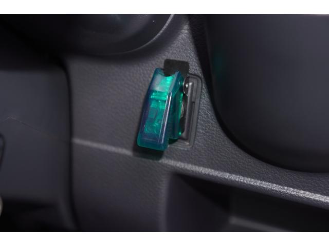 スーパーキャリイ X パートタイム4WD/5速MT/リフトアップ/社外14インチAW/リアオーバーフェンダー/バンパーガード/デフロック/デュアルカメラブレーキサポート/レーンキープアシスト/LEDライト/キーレス(29枚目)