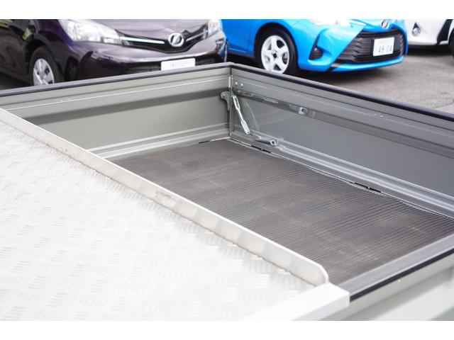 スーパーキャリイ X パートタイム4WD/5速MT/リフトアップ/社外14インチAW/リアオーバーフェンダー/バンパーガード/デフロック/デュアルカメラブレーキサポート/レーンキープアシスト/LEDライト/キーレス(45枚目)