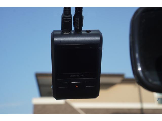 �y�O��h���C�u���R�[�_�[�z����������Ă���܂��B�^�]���������S�ł������܂���