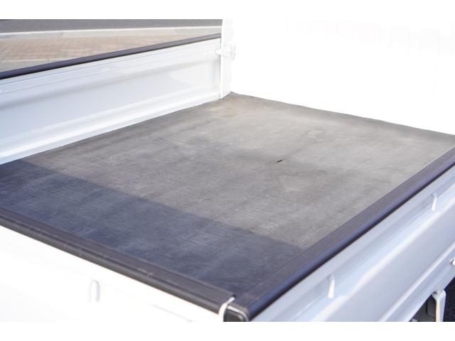 �y�ב�}�b�g�z����������Ă���܂��B���S���Ă��ו���ύڂ��邱�Ƃ��\�ł������܂���