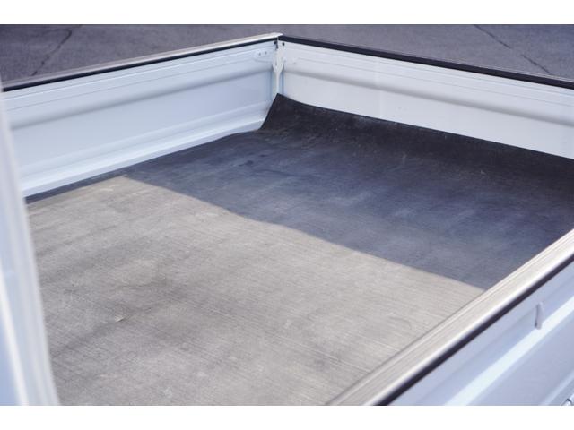 �y�ב�}�b�g�z����������Ă���܂��B���S���Ă��ו���ύڂ��邱�Ƃ��\�ł������܂���