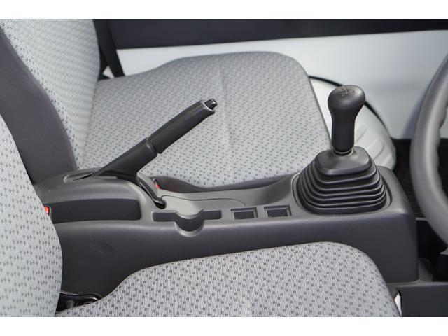 KCエアコン・パワステ スズキセーフティサポート装着車/ワンオーナー/4WD/5速MT/買取直販車/衝突被害軽減ブレーキ/車線逸脱警報機能/ABS/オートライト/エアコン/パワステ/純正オーディオ(31枚目)
