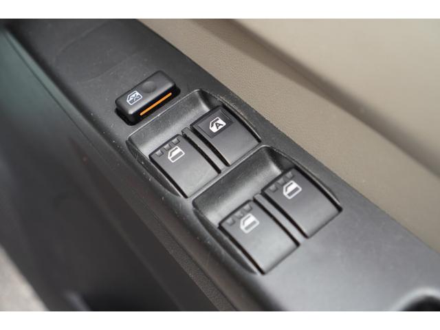 ミラ Ｘスペシャル　４ＷＤ／５速ＭＴ／女性ワンオーナー／エアコン／パワステ／パワーウィンドウ／ＥＴＣ／ＡＢＳ／キーレスキー／純正ＣＤオーディオ／収納式ドリンクホルダー／ヘッドライトレベライザー（29枚目）