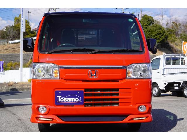 アクティトラック タウン　スピリットカラースタイル　特別仕様車／ワンオーナー／５速ＭＴ／４ＷＤ／エアロパーツ／メモリーナビ／フルセグ／純正保護パネル／ＬＥＤライト／キーレス／ＡＢＳ／ＡＣ／ＰＳ／ＰＷ／ＬＥＤデイライト／専用２トーンカラー（2枚目）