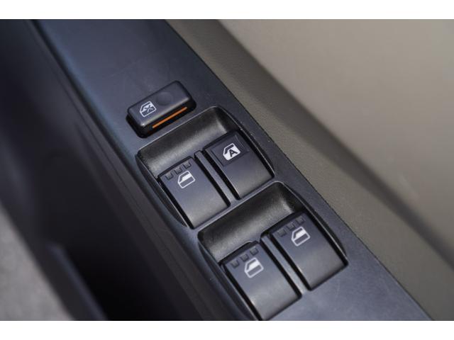 ミラ Ｘスペシャル　５速ＭＴ／４ＷＤ／純正ＣＤオーディオ／エアコン／パワステ／パワーウィンドウ／キーレスキー／Ｇ－ＳＰＥＥＤ　１３インチアルミホイール／ＥＴＣ／ヘッドライレベライザー／収納式ドリンクホルダー（14枚目）