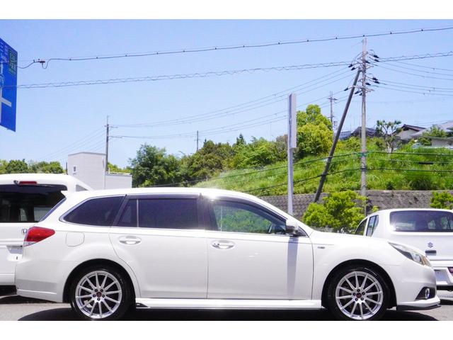 レガシィツーリングワゴン ２．５ｉアイサイト　ｔＳ　３００台限定車／ＨＤＤナビ／フルセグ／バックカメラ／専用エアロ／専用足廻り／専用スポーツマフラー／専用１８インチＡＷ／専用２６０ｋｍ／ｈ表示メーター／専用シート／専用ルーフスポイラー（4枚目）