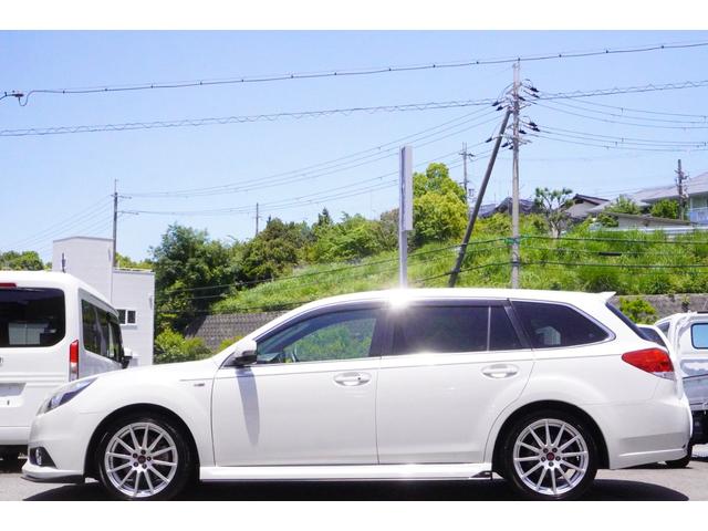 レガシィツーリングワゴン ２．５ｉアイサイト　ｔＳ　３００台限定車／ＨＤＤナビ／フルセグ／バックカメラ／専用エアロ／専用足廻り／専用スポーツマフラー／専用１８インチＡＷ／専用２６０ｋｍ／ｈ表示メーター／専用シート／専用ルーフスポイラー（5枚目）