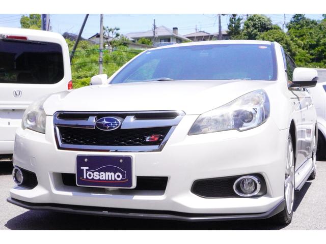 レガシィツーリングワゴン ２．５ｉアイサイト　ｔＳ　３００台限定車／ＨＤＤナビ／フルセグ／バックカメラ／専用エアロ／専用足廻り／専用スポーツマフラー／専用１８インチＡＷ／専用２６０ｋｍ／ｈ表示メーター／専用シート／専用ルーフスポイラー（7枚目）