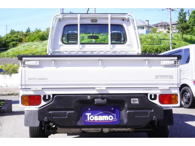サンバートラック ＴＣスーパーチャージャー　４ＷＤ　５速ＭＴ／４ＷＤ／スーパーチャージャー／スバル生産最終型／ワンオーナー／エアコン／パワステ／パワーウィンドウ／純正ＣＤオーディオ／荷台ランプ／キーレスキー／ＥＴＣ（3枚目）