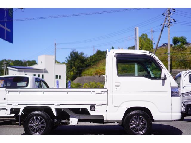 アクティトラック タウン　４ＷＤ／５速ＭＴ／純正ＣＤオーディオ／ドライブレコーダー／ＢＡＬＭＩＮＵＭ１２インチＡＷ／ＥＴＣ／エアコン／パワステ／パワーウィンドウ／荷台マット／荷台ランプ（4枚目）