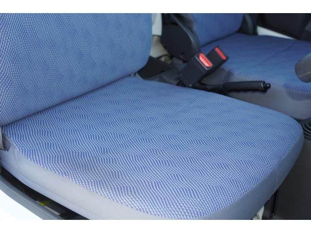 アクティトラック タウン　４ＷＤ／５速ＭＴ／純正ＣＤオーディオ／ドライブレコーダー／ＢＡＬＭＩＮＵＭ１２インチＡＷ／ＥＴＣ／エアコン／パワステ／パワーウィンドウ／荷台マット／荷台ランプ（14枚目）