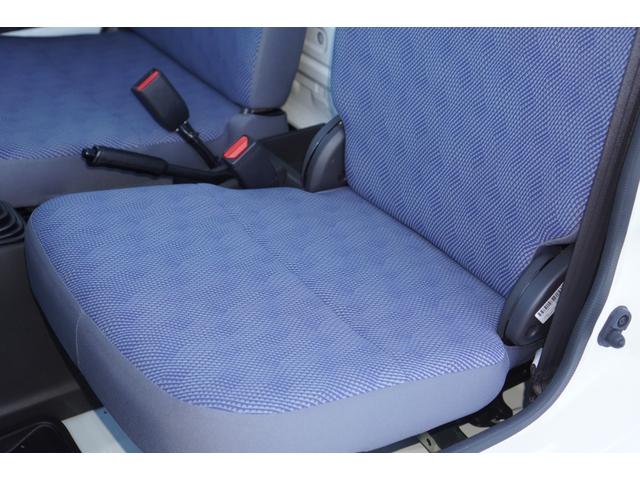 アクティトラック タウン　４ＷＤ／５速ＭＴ／純正ＣＤオーディオ／ドライブレコーダー／ＢＡＬＭＩＮＵＭ１２インチＡＷ／ＥＴＣ／エアコン／パワステ／パワーウィンドウ／荷台マット／荷台ランプ（15枚目）