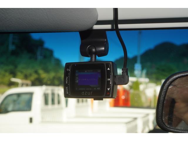 アクティトラック タウン　４ＷＤ／５速ＭＴ／純正ＣＤオーディオ／ドライブレコーダー／ＢＡＬＭＩＮＵＭ１２インチＡＷ／ＥＴＣ／エアコン／パワステ／パワーウィンドウ／荷台マット／荷台ランプ（27枚目）