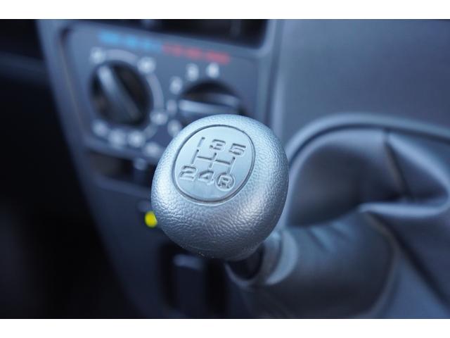 ハイゼットカーゴ クルーズターボＳＡＩＩＩ　５速ＭＴ／４ＷＤ／ターボ／ＬＥＤライト／スマートアシスト／ＣＤオーディオ／前後パワーウィンドウ／エアコン／パワステ／キーレスキー／障害物センサー／オートマチックハイビーム（14枚目）