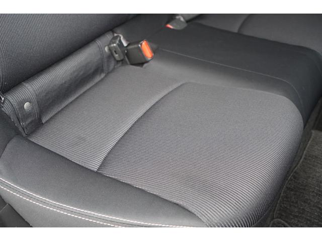 インプレッサスポーツ １．６ｉ－Ｌ　５速ＭＴ／４ＷＤ／後期型／Ｄ型／ＨＤＤナビ／フルセグ／バックカメラ／スマートキー／エンジンプッシュスタート／ＨＩＤライト／純正アルミホイール／ＥＴＣ／インフォメーションディスプレイ／オートエアコン（16枚目）