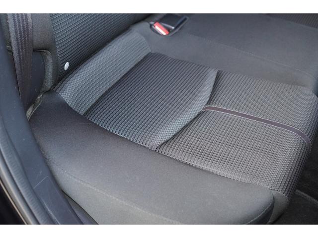 アクセラ １５Ｃ　６速ＭＴ／後期型／メモリーナビ／フルセグ／ＤＶＤプレーヤー／Ｂｌｕｅｔｏｏｔｈ／コネクティビティパッケージ／ダークティンテッドガラス／スマートキー／ＥＴＣ／ドライブレコーダー（16枚目）