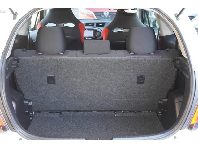 ヴィッツ ＧＲＭＮ　ターボ　５速ＭＴ／２００台限定車／ターボ／専用シート／専用エアロパーツ／専用アルミホイール／ナビ／フルセグ／バックカメラ／ＨＩＤライト／スマートキー／ＥＴＣ／エンジンプッシュスタート（27枚目）