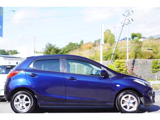 デミオ １５Ｃ　５速ＭＴ／メモリーナビ／地デジ／バックカメラ／オートライト／ドライブレコーダー／ドライブコンフォートパッケージ／社外１４インチアルミホイール／キーレスキー（4枚目）