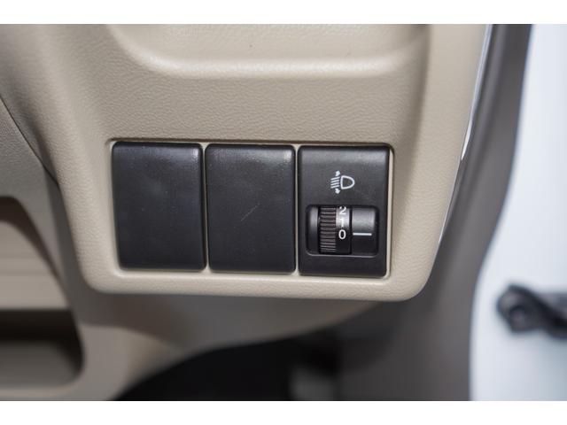 アルト Ｆ　５速ＭＴ／エアコン／パワステ／パワーウィンドウ／純正ＣＤオーディオ／キーレスキー／Ｗエアバッグ／ヘッドライトレベライザー／収納式ドリンクホルダー（30枚目）