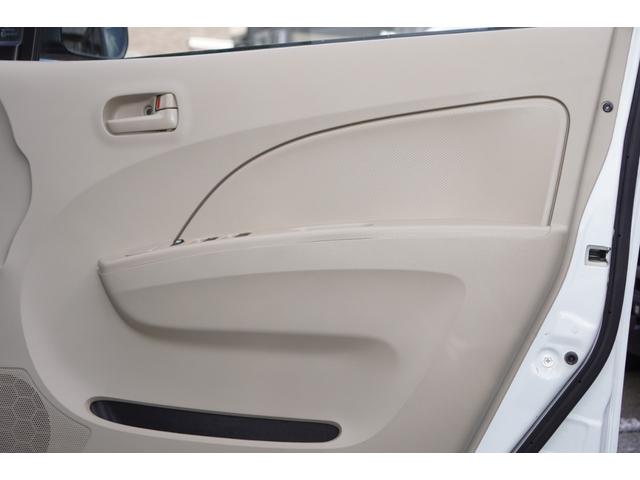 アルト Ｆ　５速ＭＴ／エアコン／パワステ／パワーウィンドウ／純正ＣＤオーディオ／キーレスキー／Ｗエアバッグ／ヘッドライトレベライザー／収納式ドリンクホルダー（34枚目）