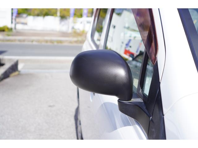 アルト Ｆ　５速ＭＴ／エアコン／パワステ／パワーウィンドウ／純正ＣＤオーディオ／キーレスキー／Ｗエアバッグ／ヘッドライトレベライザー／収納式ドリンクホルダー（36枚目）