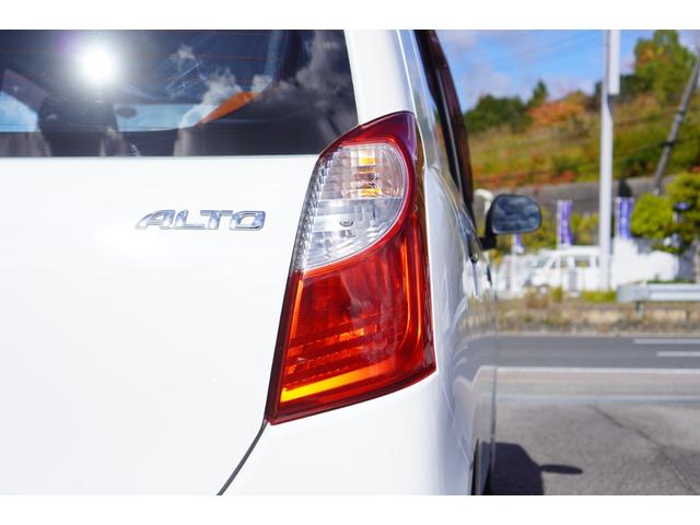 アルト Ｆ　５速ＭＴ／エアコン／パワステ／パワーウィンドウ／純正ＣＤオーディオ／キーレスキー／Ｗエアバッグ／ヘッドライトレベライザー／収納式ドリンクホルダー（40枚目）