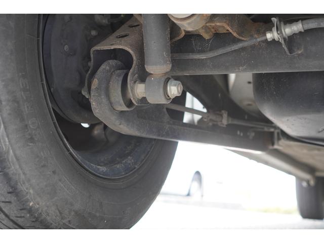 アルト Ｆ　５速ＭＴ／エアコン／パワステ／パワーウィンドウ／純正ＣＤオーディオ／キーレスキー／Ｗエアバッグ／ヘッドライトレベライザー／収納式ドリンクホルダー（41枚目）