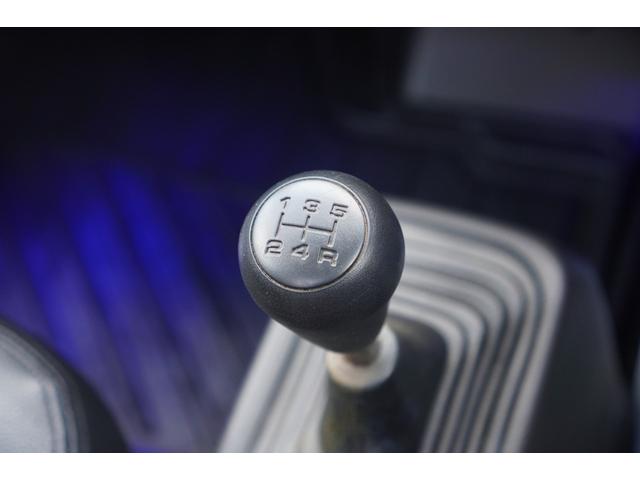 アクティトラック タウン　４ＷＤ／５速ＭＴ／ナビ／タコメーター／ドライブレコーダー／黒革調シートカバー／キーレスキー／荷台マット／荷台ランプ／エアコン／パワステ／パワーウィンドウ／運転席・助手席エアバッグ（13枚目）