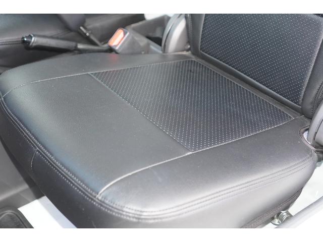 アクティトラック タウン　４ＷＤ／５速ＭＴ／ナビ／タコメーター／ドライブレコーダー／黒革調シートカバー／キーレスキー／荷台マット／荷台ランプ／エアコン／パワステ／パワーウィンドウ／運転席・助手席エアバッグ（15枚目）