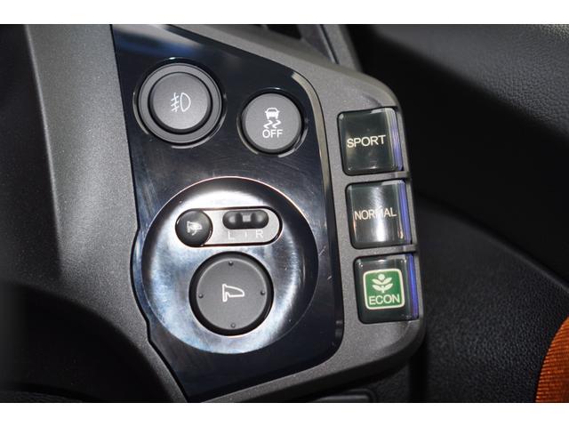 ＣＲ－Ｚ αマスターレーベル　６速ＭＴ／最終型／無限リアスポイラー／ＰＬＵＳ　ＳＰＯＲＴシステム／メモリーナビ／フルセグ／バックカメラ／ＬＥＤライト／シティブレーキアクティブシステム／専用シート／スマートキー／クルコン／ＥＴＣ（33枚目）